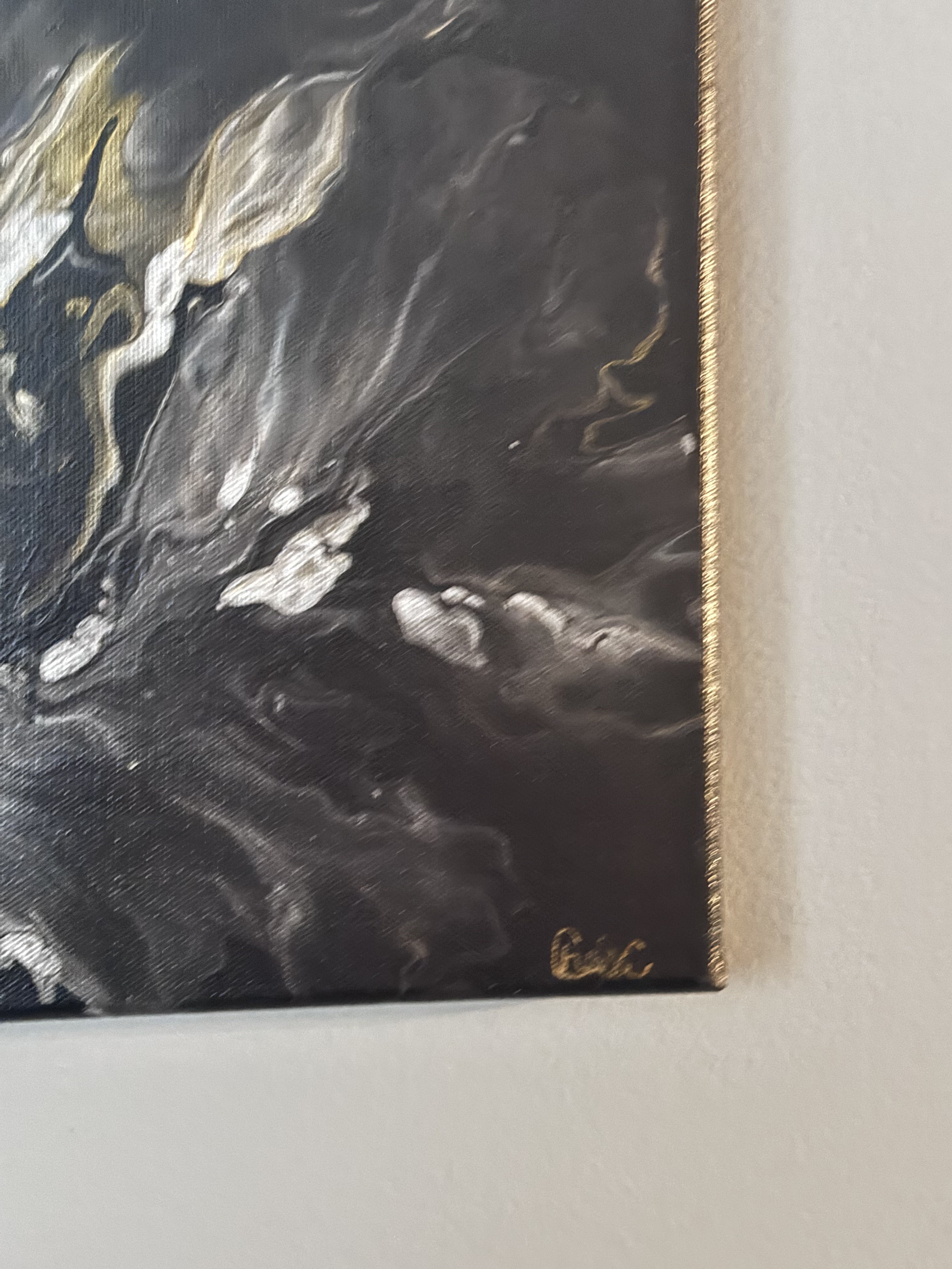 GOLDEN GHOST